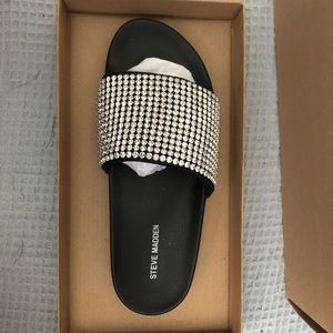 Steven Madden slides